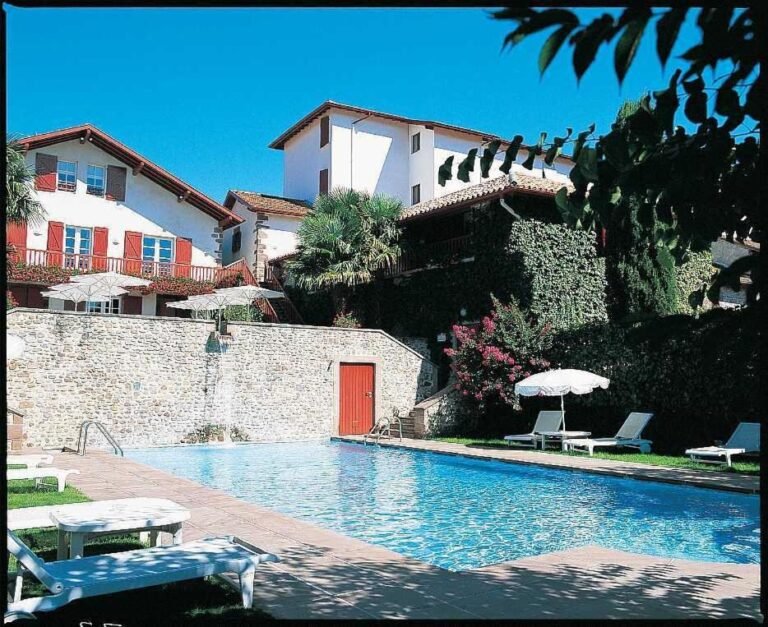 Hôtel des Pyrénées – Saint-Jean-Pied-de-Port, France