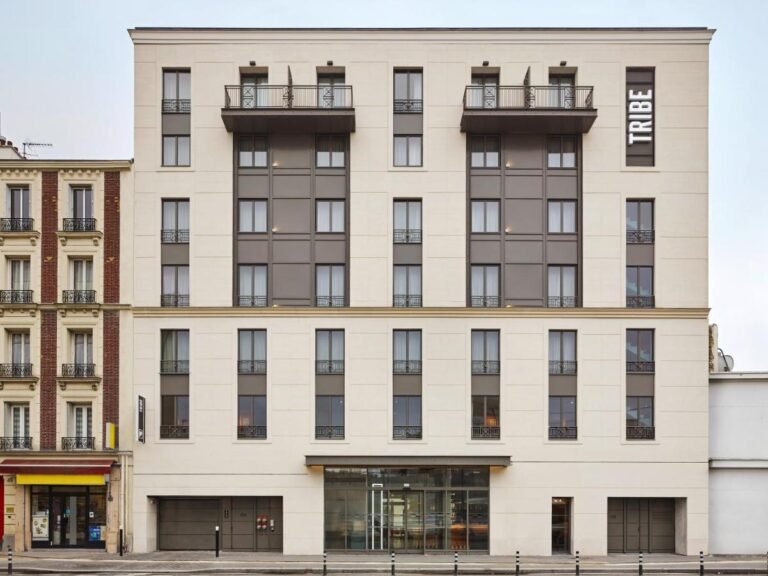 Hôtel Tribe Paris Saint-Ouen – Saint-Ouen, France